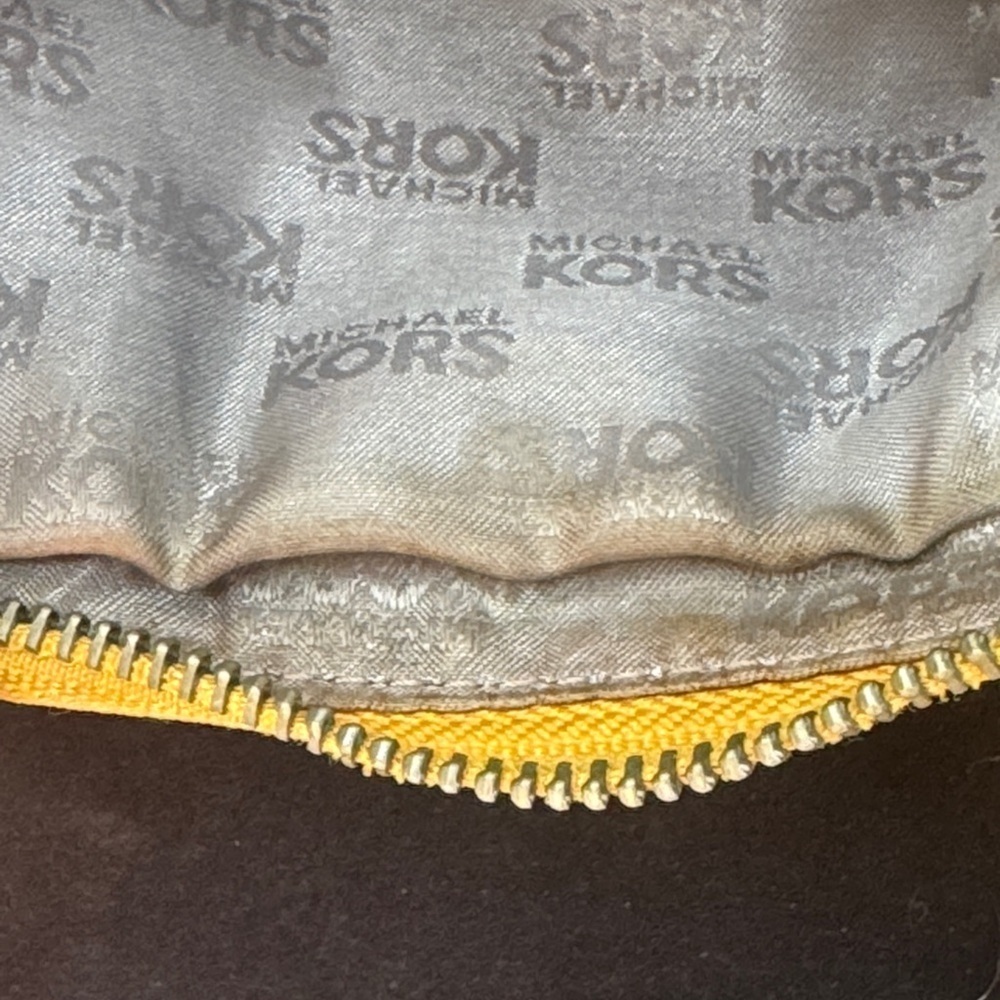 Michael Kors mustard Yellow Leather Wristlet Clutch zippers and pockets y2K - Picture 7 of 9